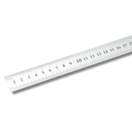 Bild eines 50cm-Stahlmaßstabes, Zentimeterskala fotografiert